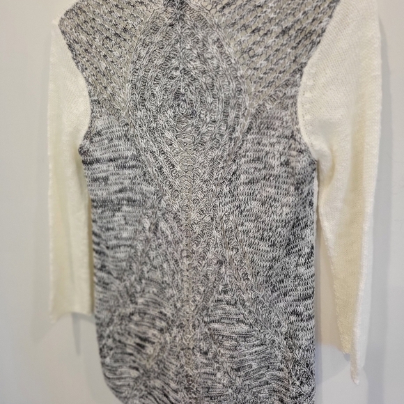 Live & Let Live One World 2 Tone Loose Knit Pullover Top Light Weight Top PS - Picture 4 of 7